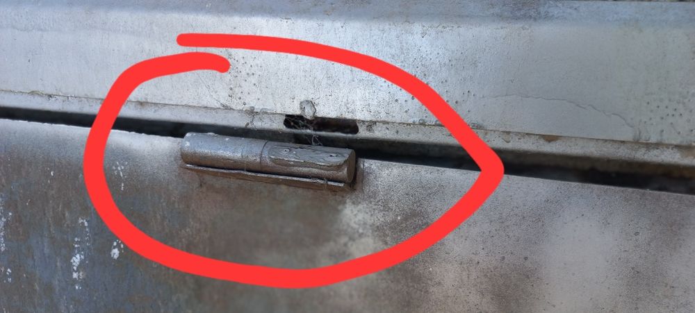 Дверь подъезда 220×135 железная