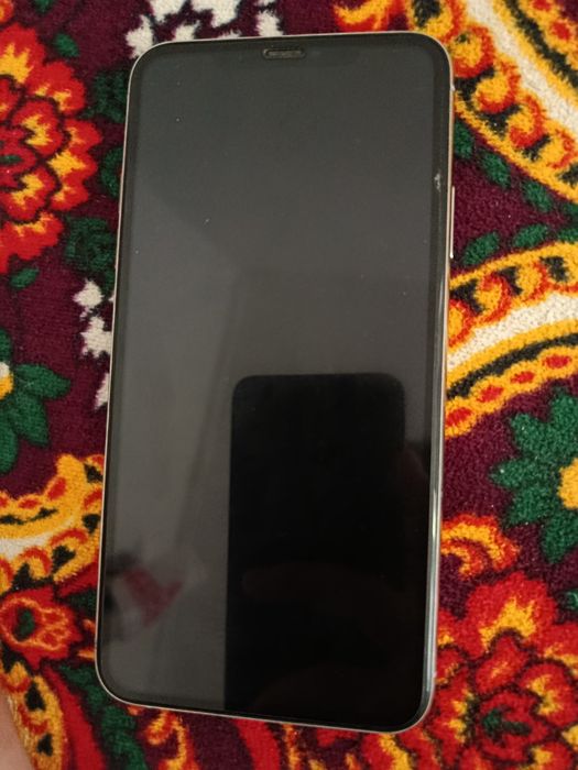 iPhone 11 pro max white 64/4