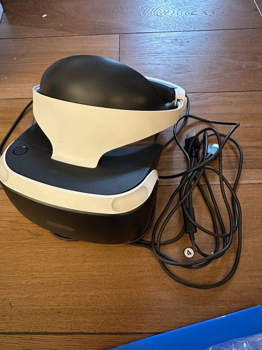 PlayStation VR PS4 Complete Bundle + Move Controllers + Aim Controller