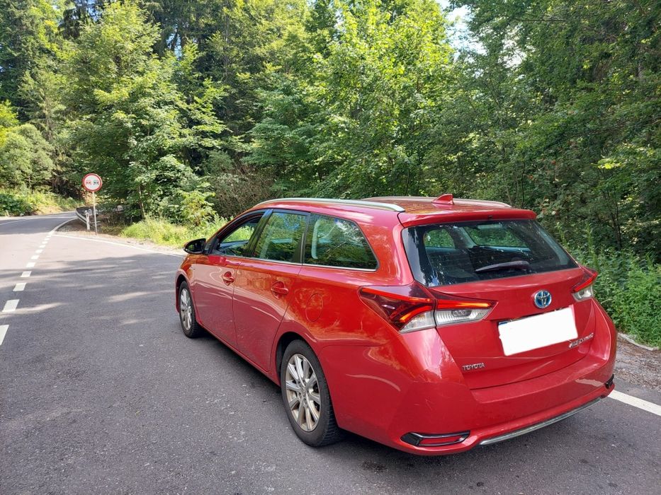 Toyota Auris 2015 hybrid TS