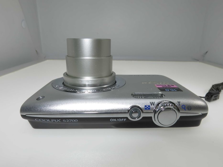 Nikon Coolpix S2700 ултра тънък компактен фотоапарат, дигитална цифрова камера като НОВА - 16 мегапискела, 6х оптичен зум, тествана и работи отлично