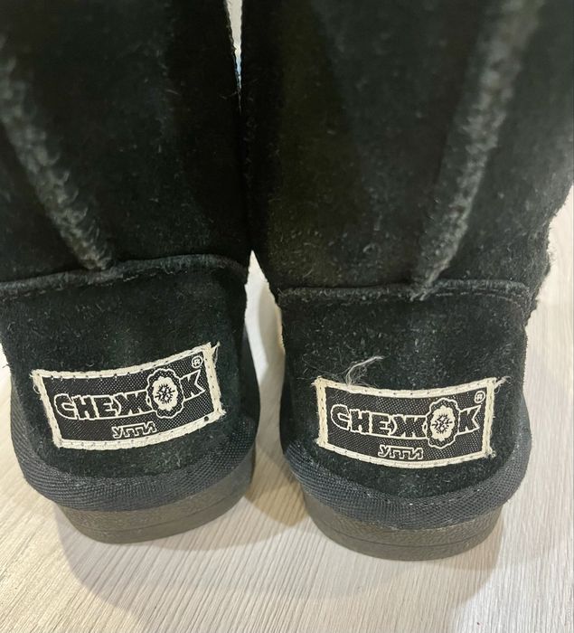 Продам детские натуральные зимние  угги