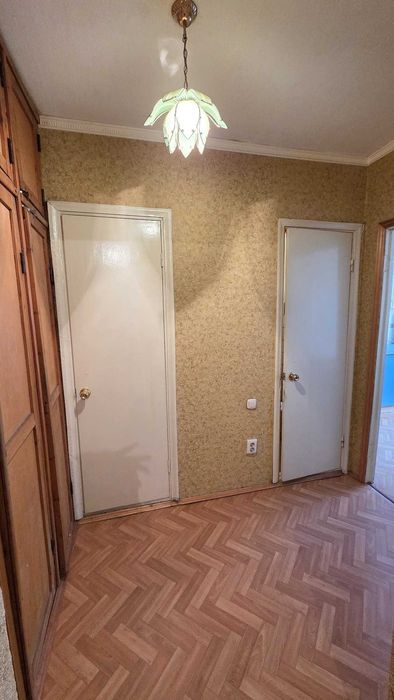 Продается 2 км.квартира в 7 мкр