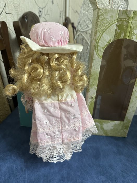 Коллекционная кукла фарфор ИЗОБЕЛЛА.