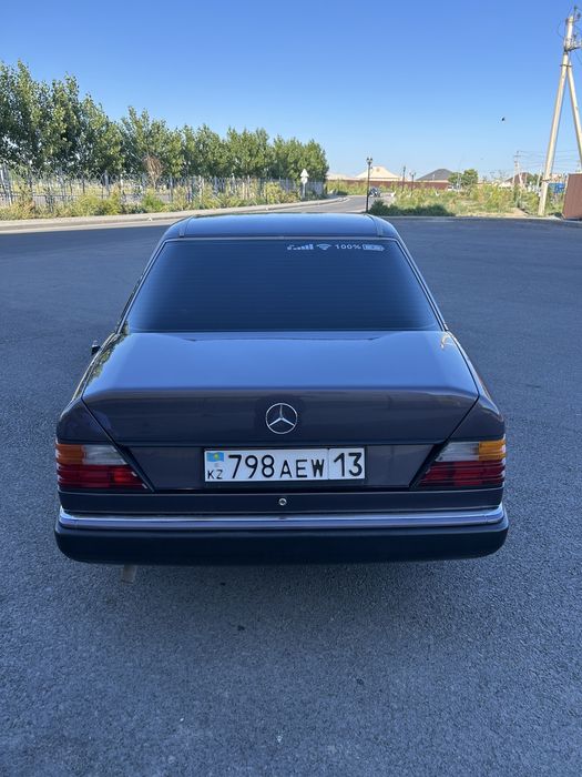 Mercedes Benz E230
