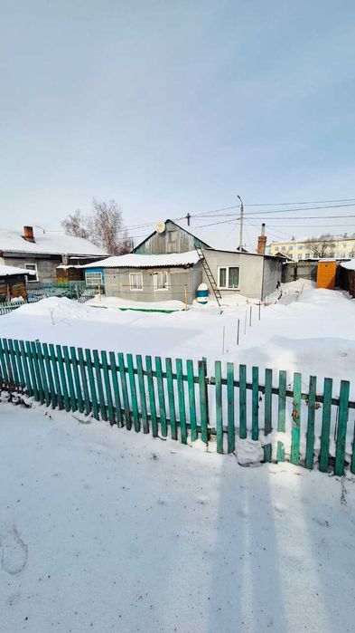 Продам 3комн дом в Рабочем поселке,вода в доме