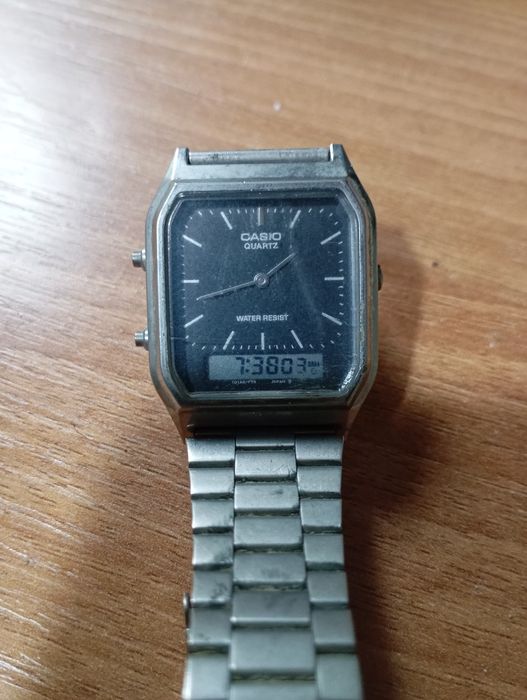 Прадаю часы  кварц срочно