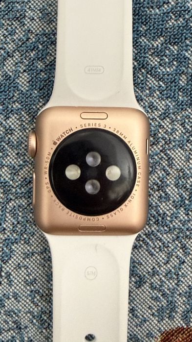 Apple Watch Series 3 GPS 38 мм – Gold