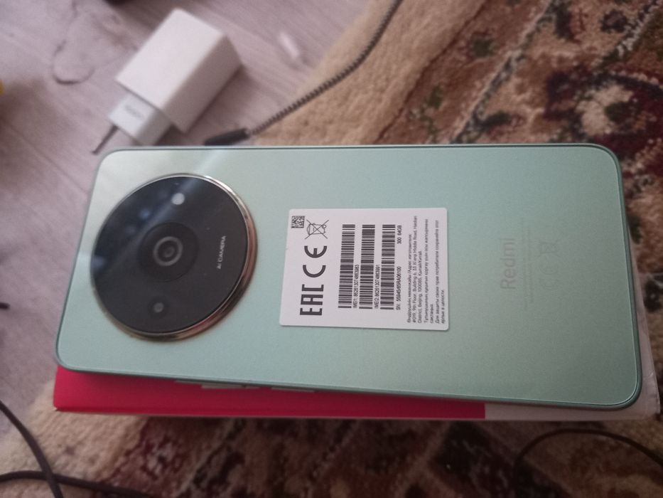 Продам телефон Redmi A3 x