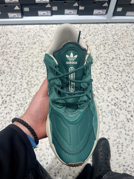 Маратонки Адидас 42 Adidas