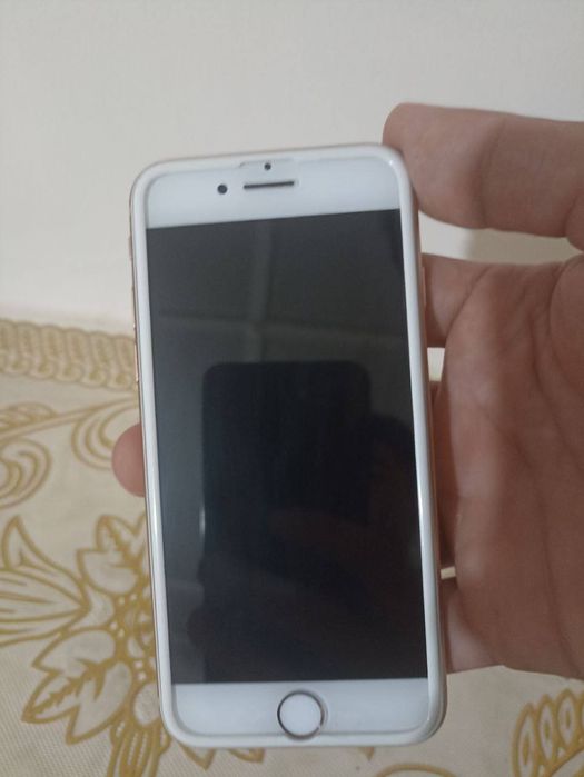 Iphone 8 64 gb. Gold