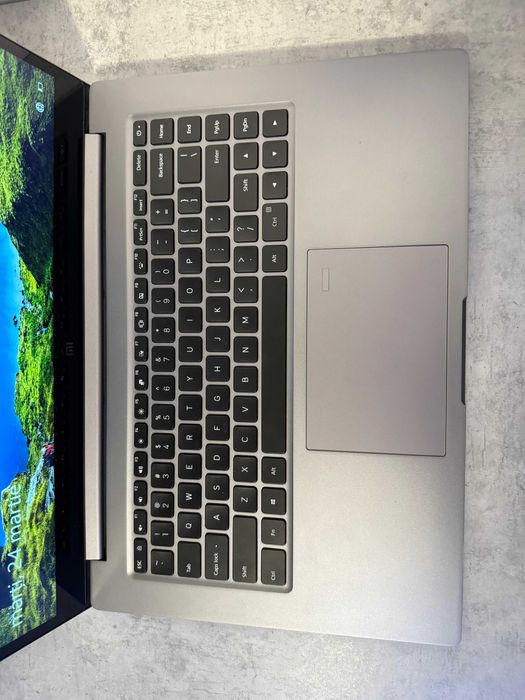 Timi TM1701 – i7-8550U | 16GB DDR4 | 238GB NVMe SSD | MX150 2GB VRAM