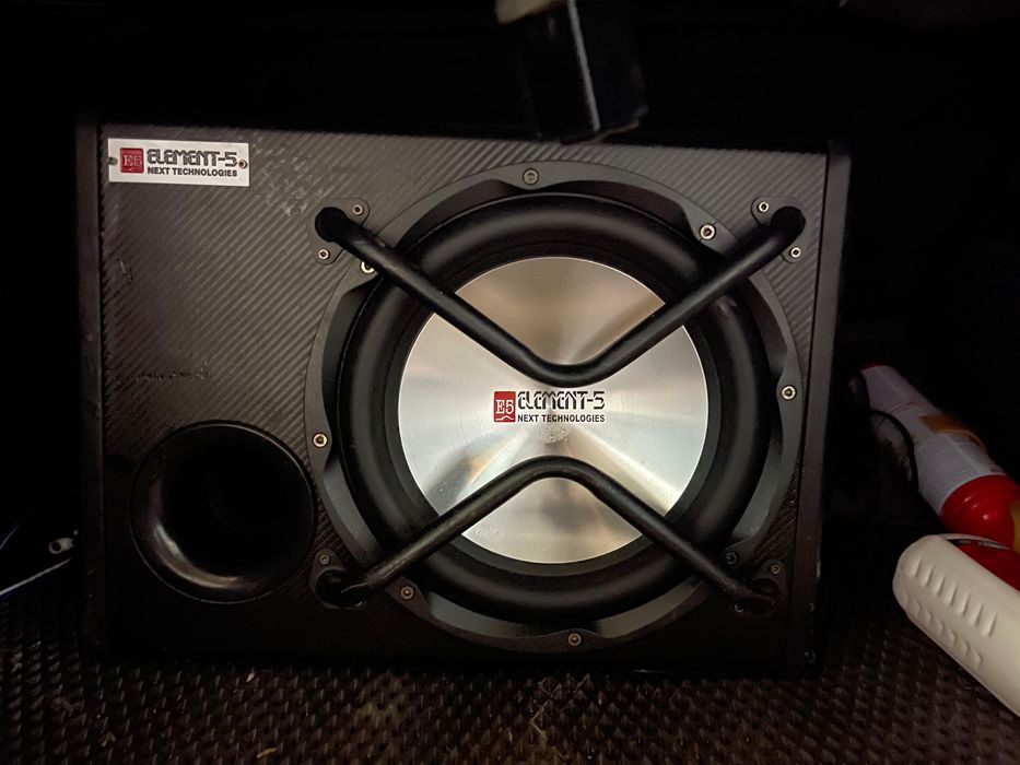 Продаю сабвуфер