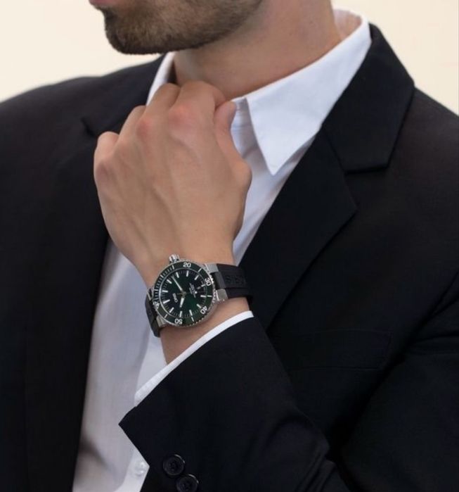 Oris - Aquis Date - Automatic - Full Set