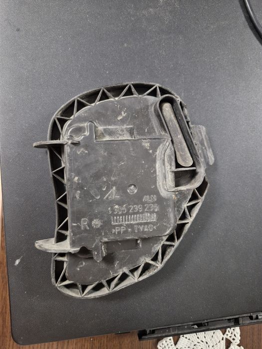 Капачка за фар VW Touran дясна страна