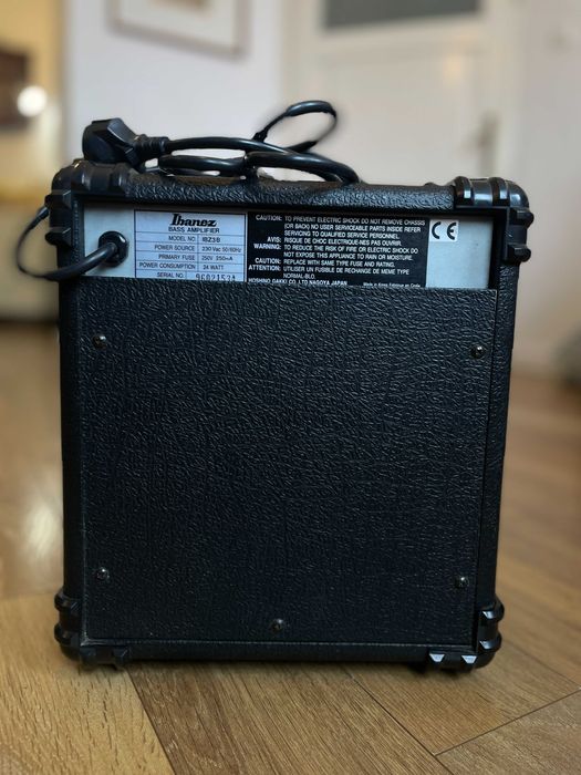 Ibanez IBZ3B БАС китара комбо усилвател, кубе.