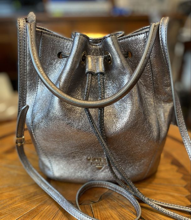 Сребриста чанта  Guess luxe