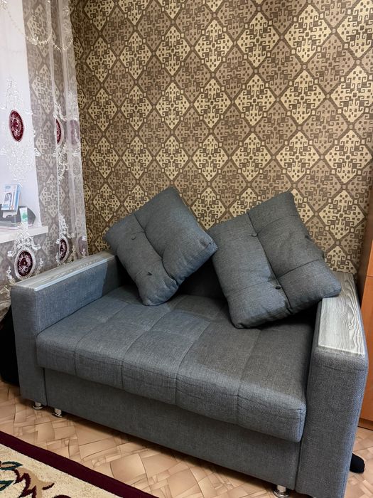 Диван для комнаты