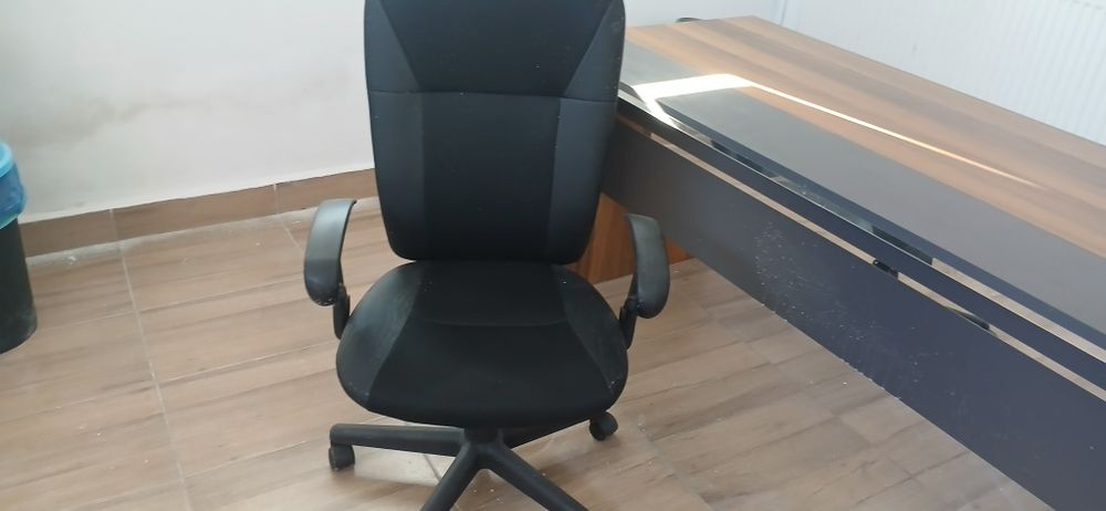 Mobilier folosit