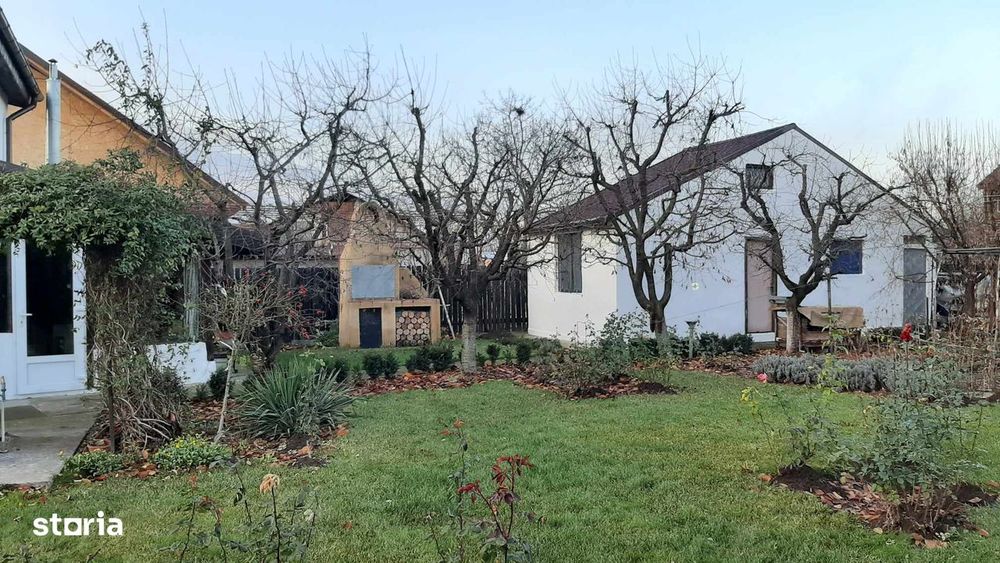 Casă solidă 120 mp, curte 700 mp amenajată – Vânători Petrăchioaia
