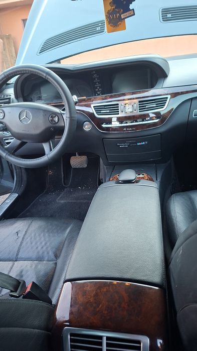 Vând Mercedes s class 320