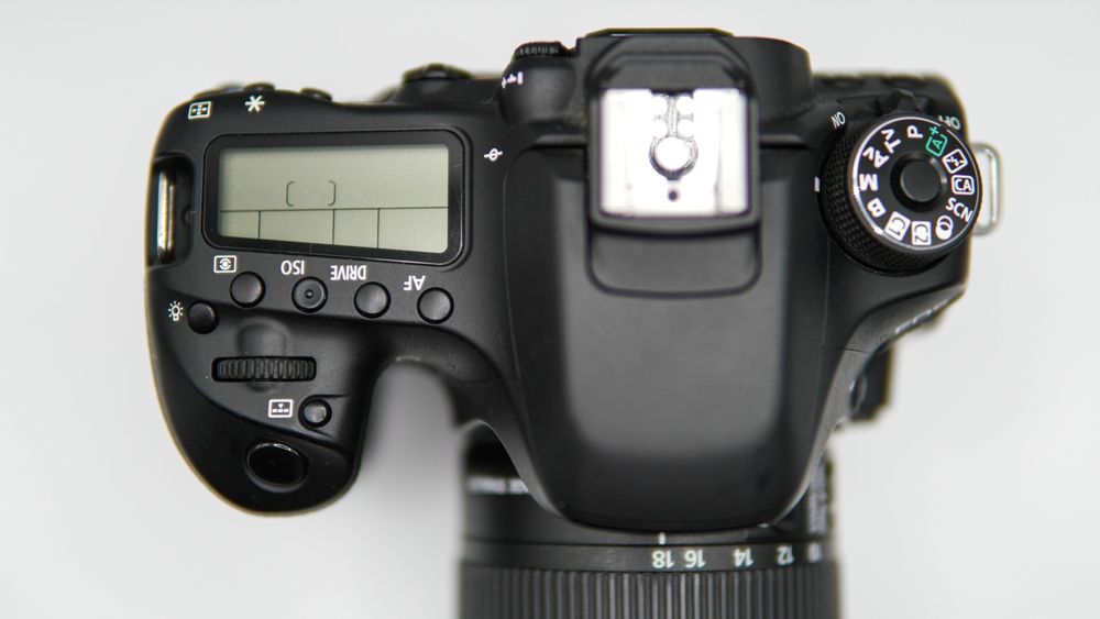 Canon EOS 80D + Canon 10-18mm