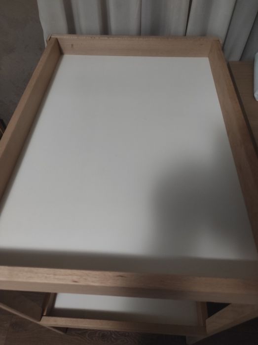 Повивалник Маса за повиване Икеа Ikea SNIGLAR с подложки
Маса за повив