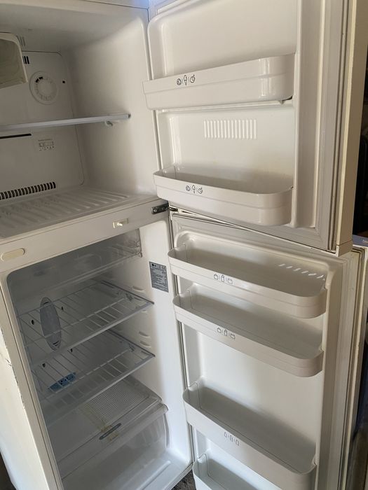 Холодильник LG в раб состояний