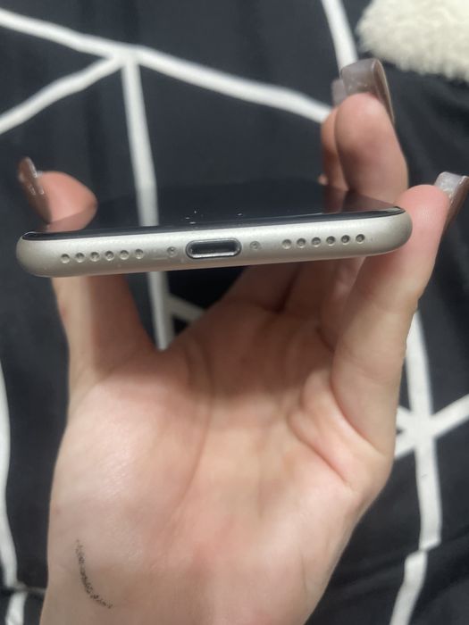 Айфон SE 2022г 128гб память