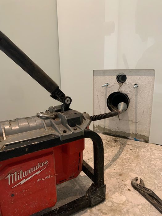 Instalator Desfundare Tevi, Canalizare, Wc, Chiuveta Baie sau Bucatarie Brasov
