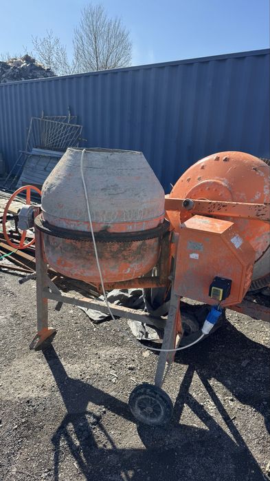 Бетономешалка продам