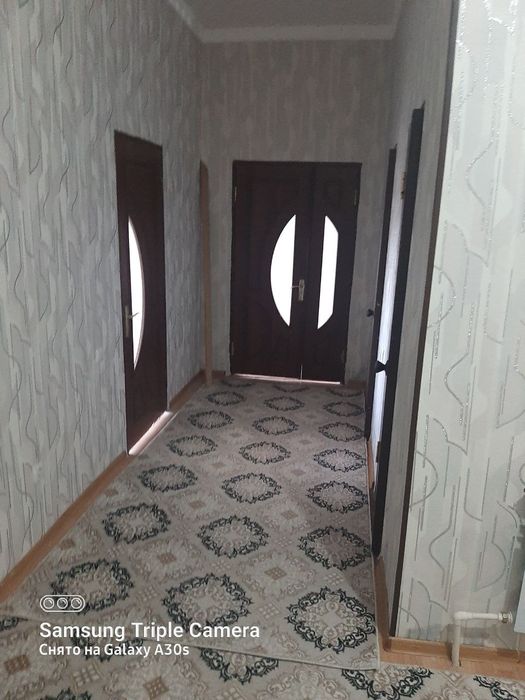 Qarshi shahar aeroport tarafda podvalga ega 2-xonali uy sotiladi.
