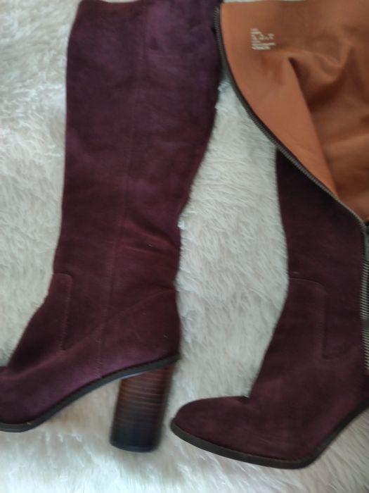 Продам куртки на девочку