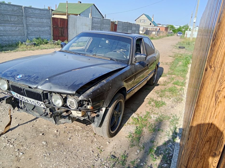 Бмв E 32 по запчастям