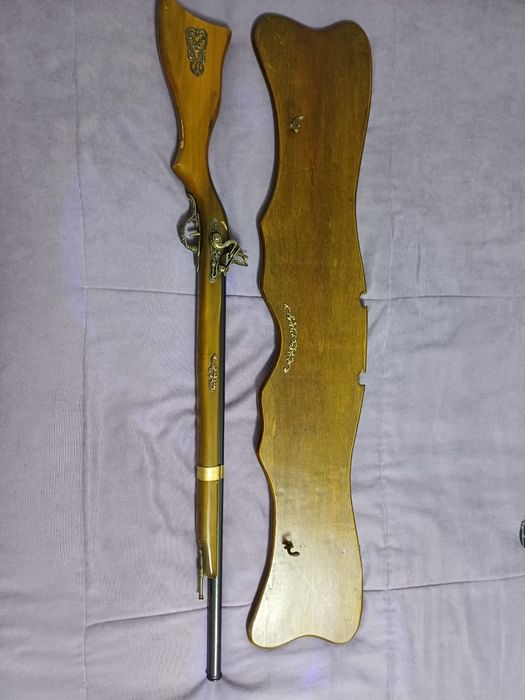 Продаётся сувенир!