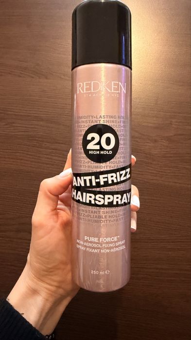 Лак за коса на Redken