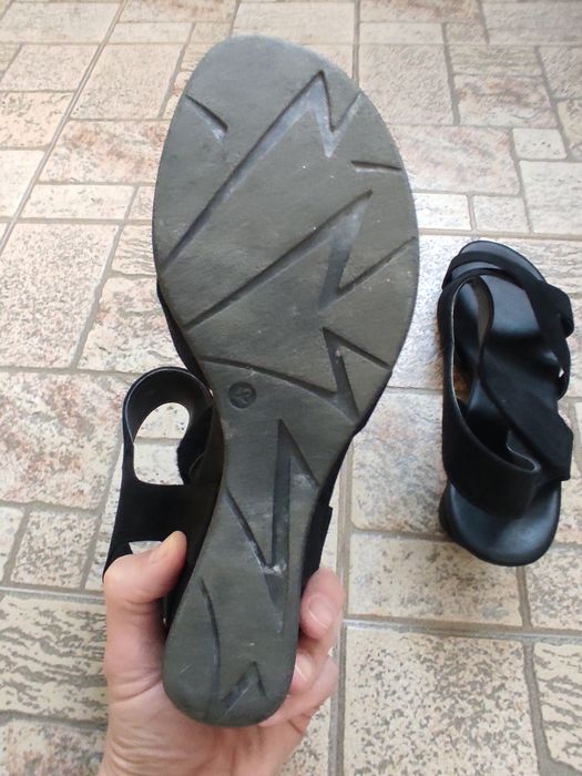 Велурени сандали Deichmann номер 43