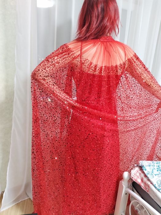 Продам вечернее платье с накидкой