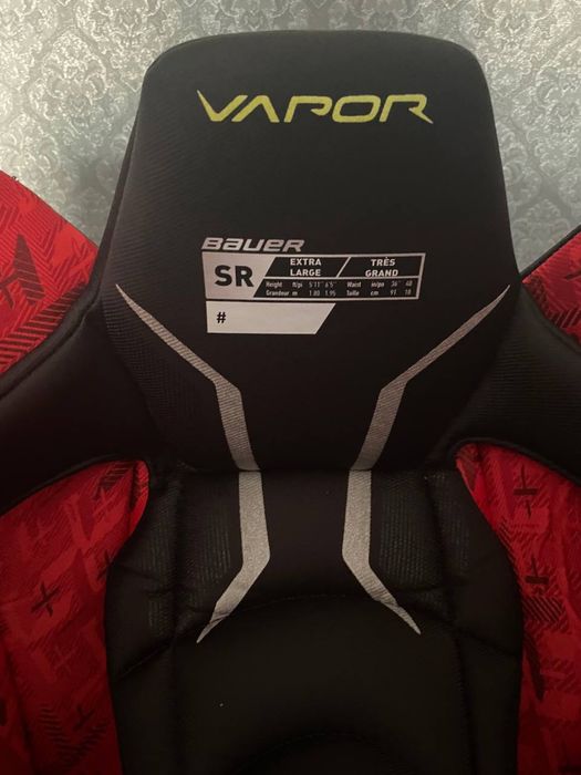 Продам хокейные шорты