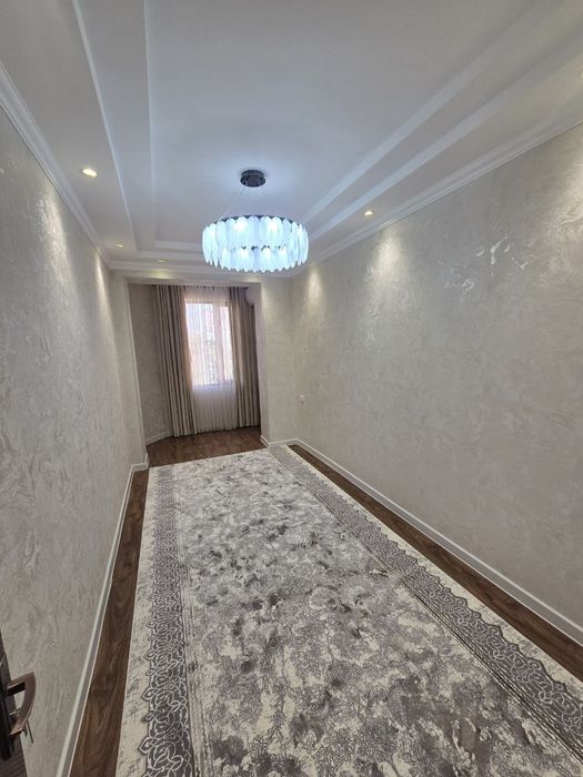 Зур лакациядан 3 хонали квартира сотилади