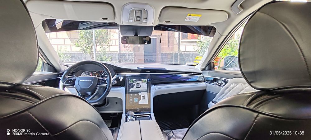 Ниссан венучия машина сотилади