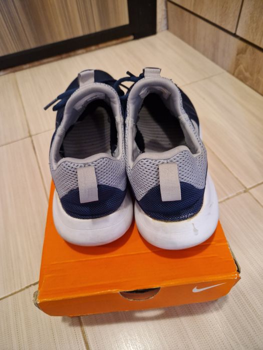 Маратонки Nike 44