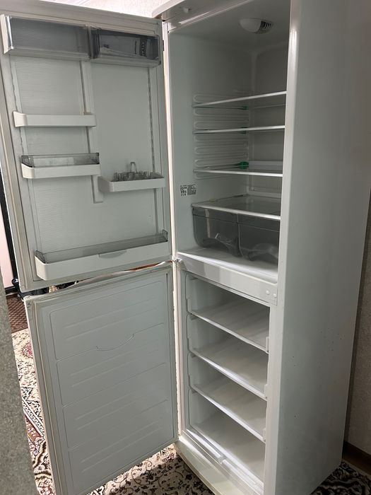 Продам холодильник