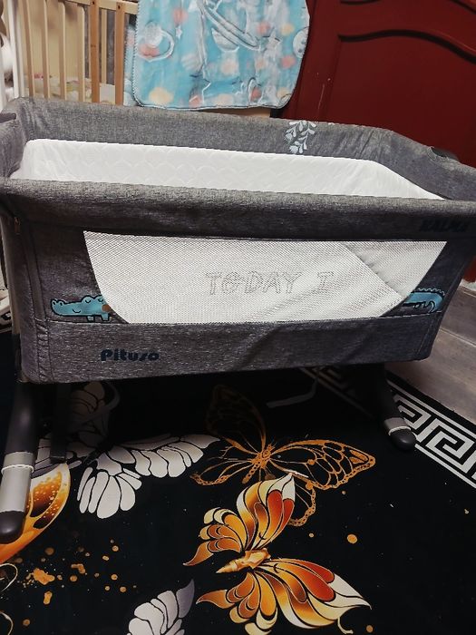 Продам манеж переносной.