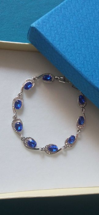 Нова,масивна сребърна гривна в подаръчна кутия.Топ оферта!