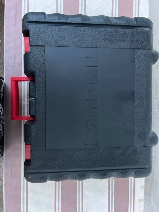 Мощный перфоратор Einhell TE-RH 32 E (1250 Вт, 5 Дж) в кейсе