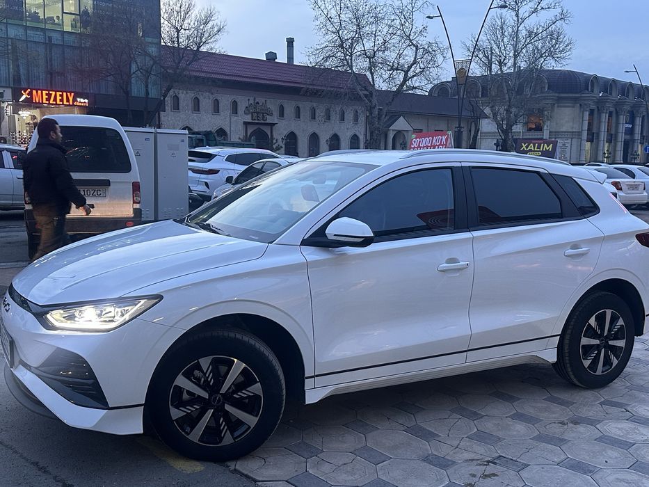 BYD E2 sotiladi 2024-yil