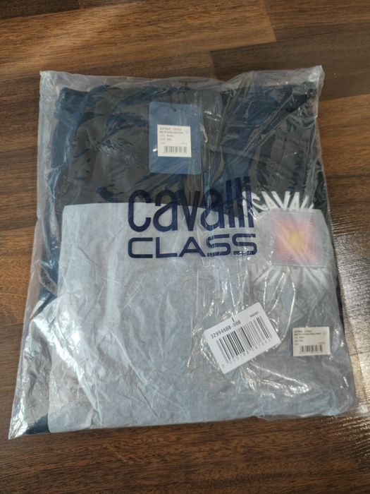 Суичър Cavalli Class чисто нов