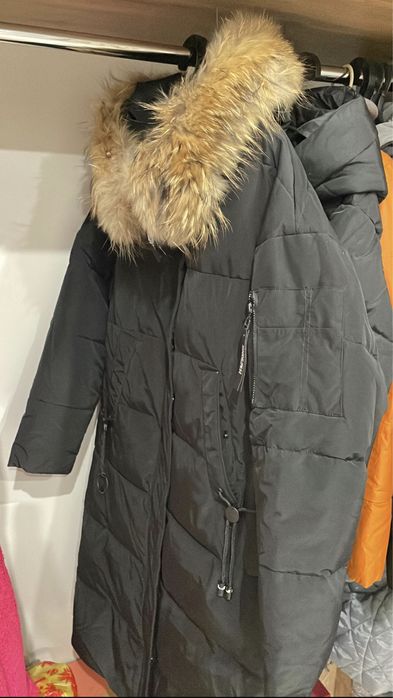 Две зимнии новые куртки