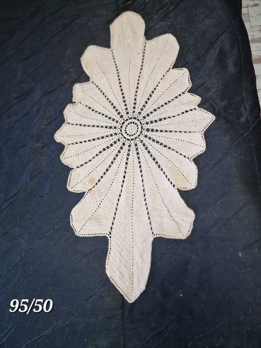 Карета,  покривки за маси и легла